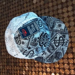 Unipro $ Hat NWOT🎱*